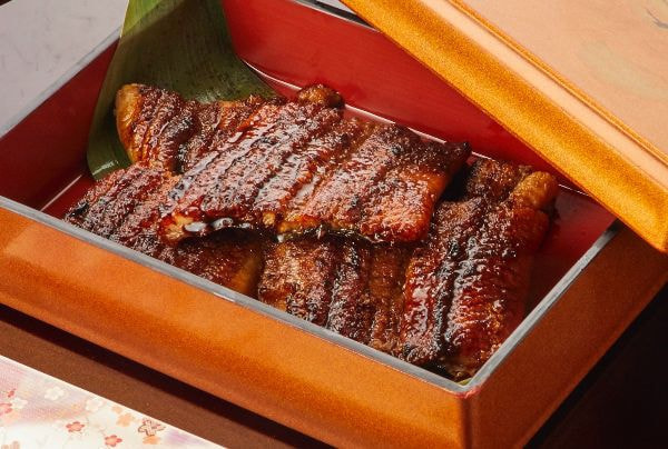 清須 炭火焼き鰻 直来 鰻の目利きイメージ